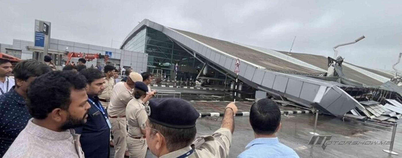 إنهيار سقف في مطار في الهند بسبب الأمطار الغزيرة!